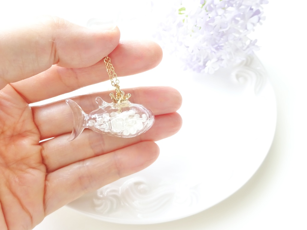 再販*ガラスのジンベイザメ