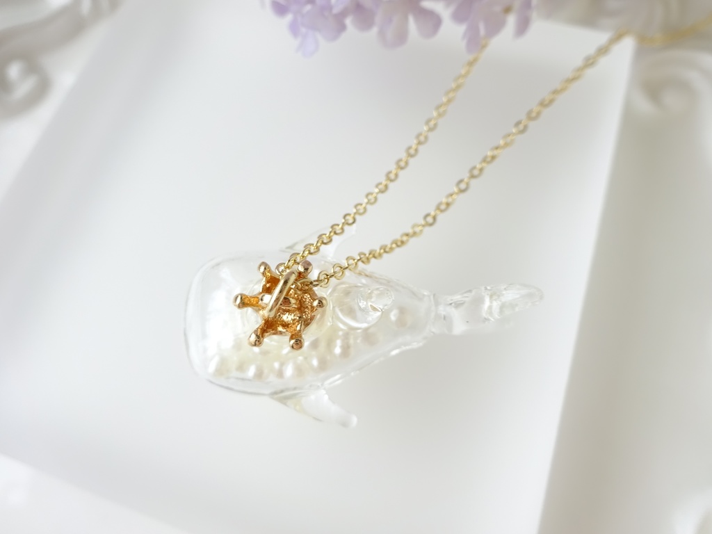 再販*ガラスのジンベイザメ