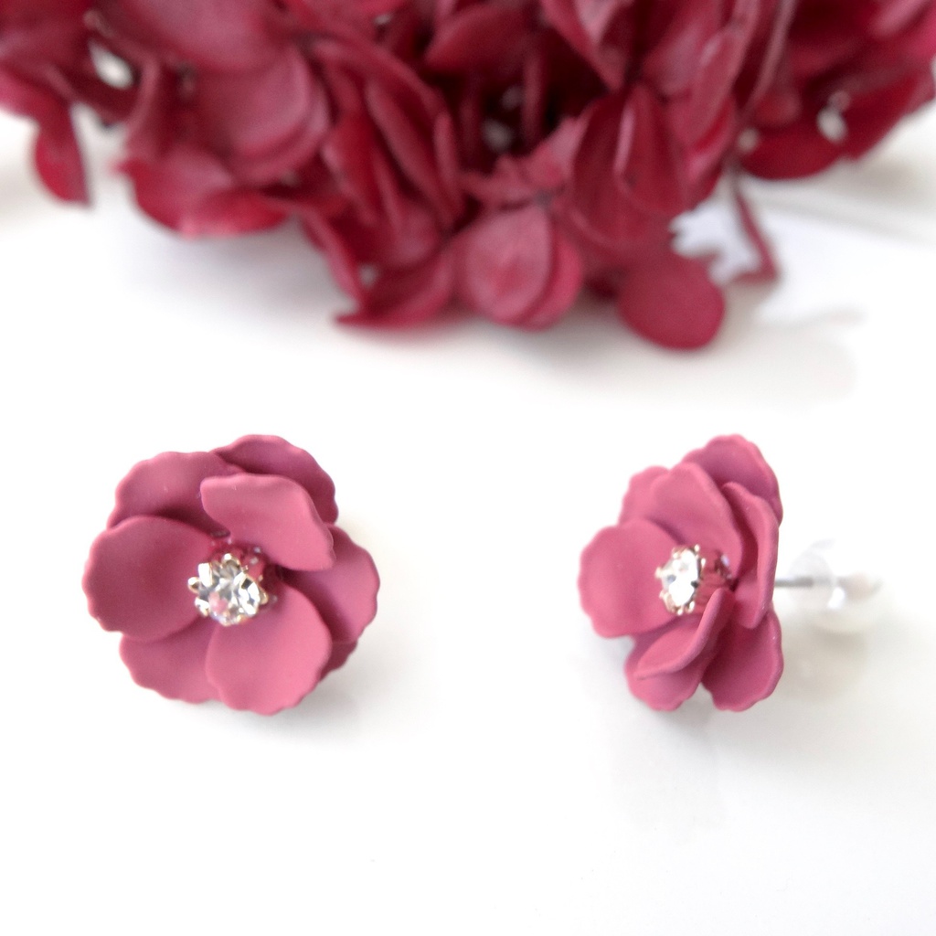 野バラのピアス 濃い赤 Rose Rain Booth