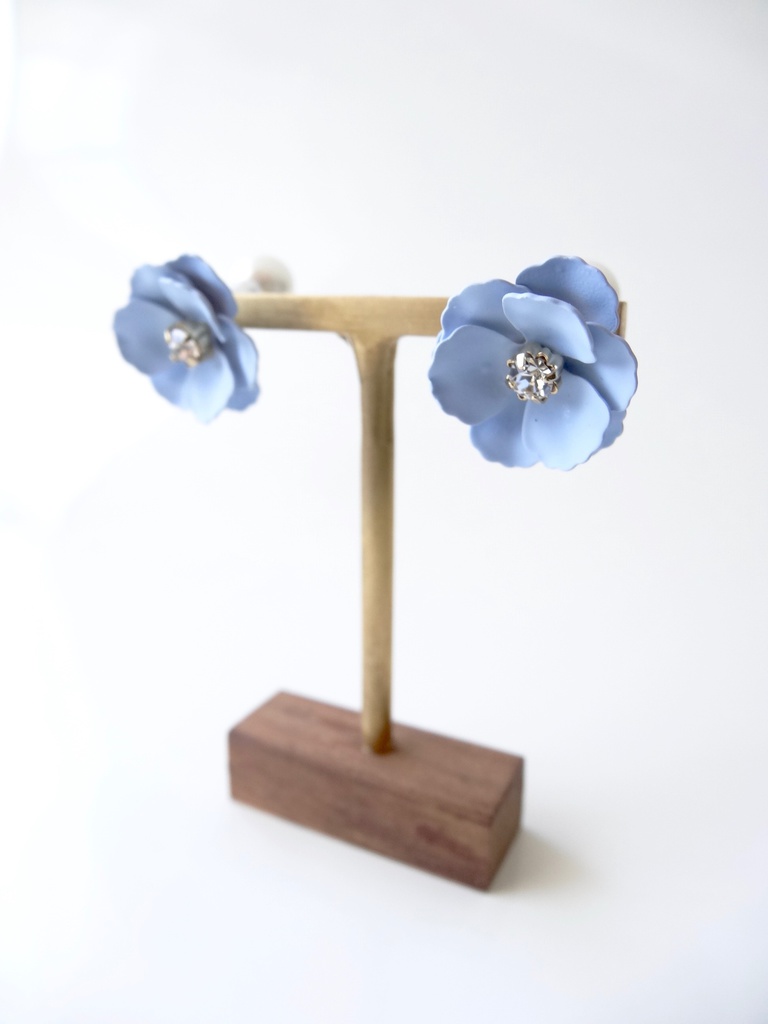 野バラのピアス・水色