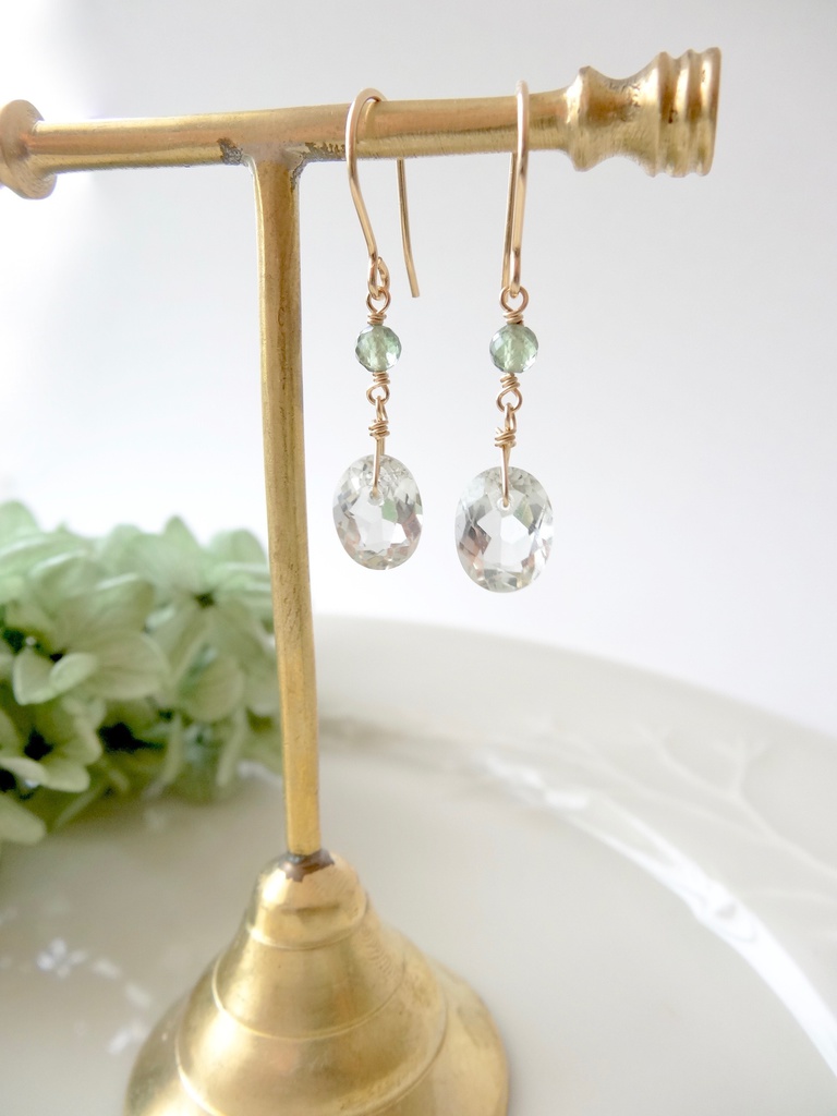 グリーンアメジストピアス・ソリテアジュエル(イヤリングOK)