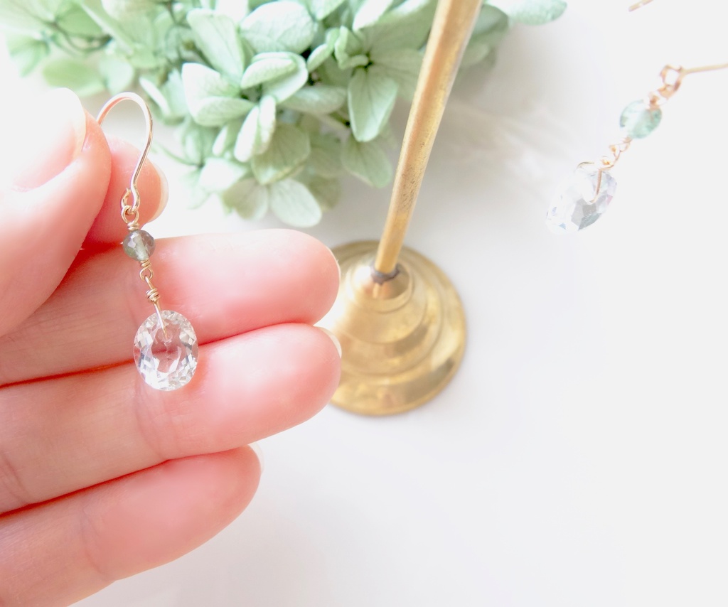 グリーンアメジストピアス・ソリテアジュエル(イヤリングOK)