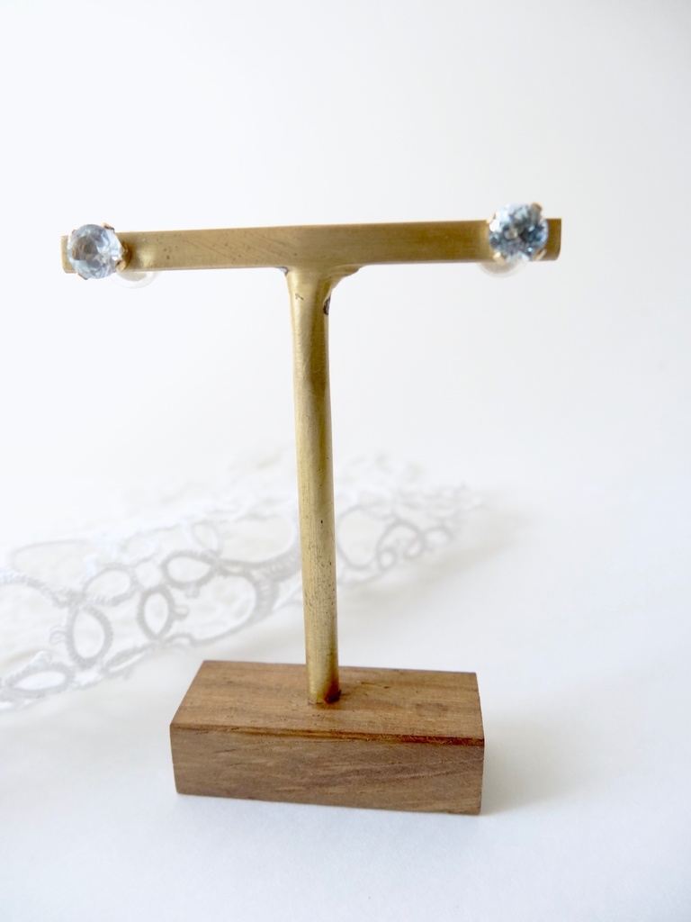 スカイブルートパーズ&K14gf 一粒ピアス