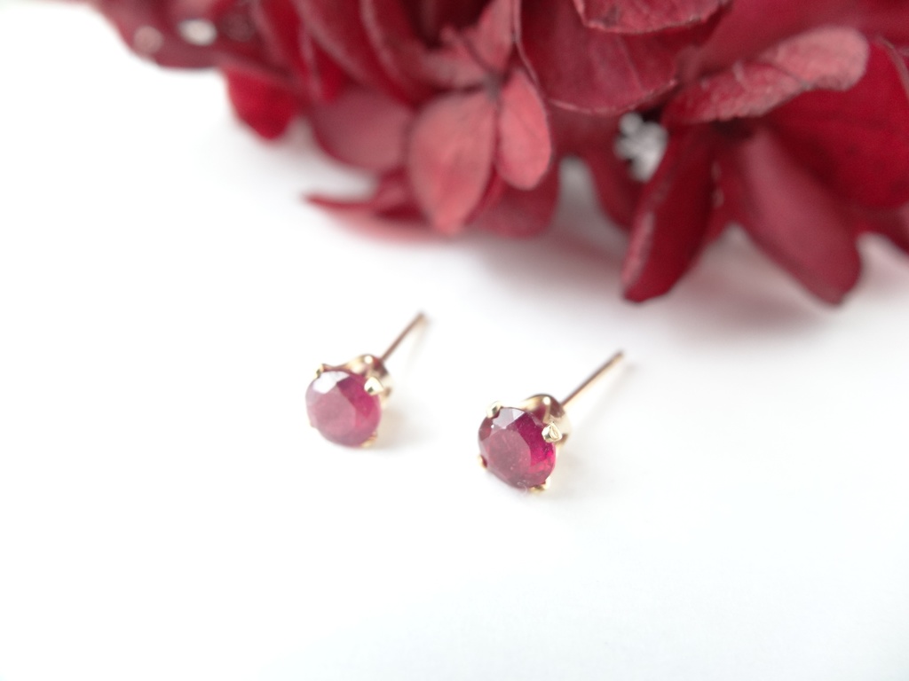 ルビー&K14gf 一粒ピアス