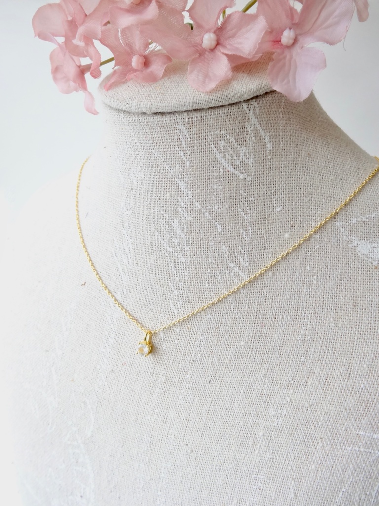 ミルキークォーツ&silver925/K18GP・リトルスター・ヴェルメイユ仕立て