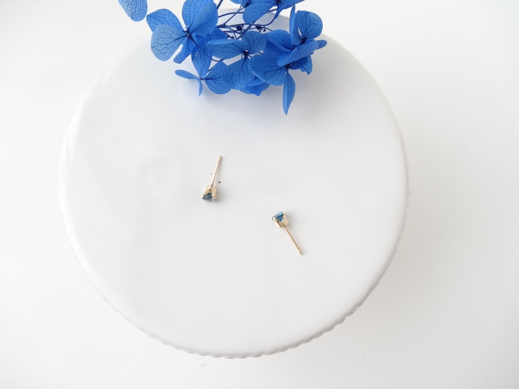 ロンドンブルートパーズ&K14gf 一粒ピアス