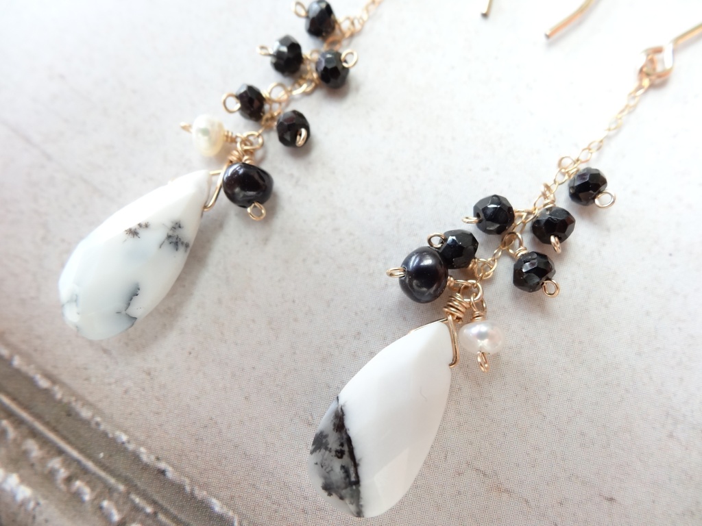 デンドライトオパールのピアス