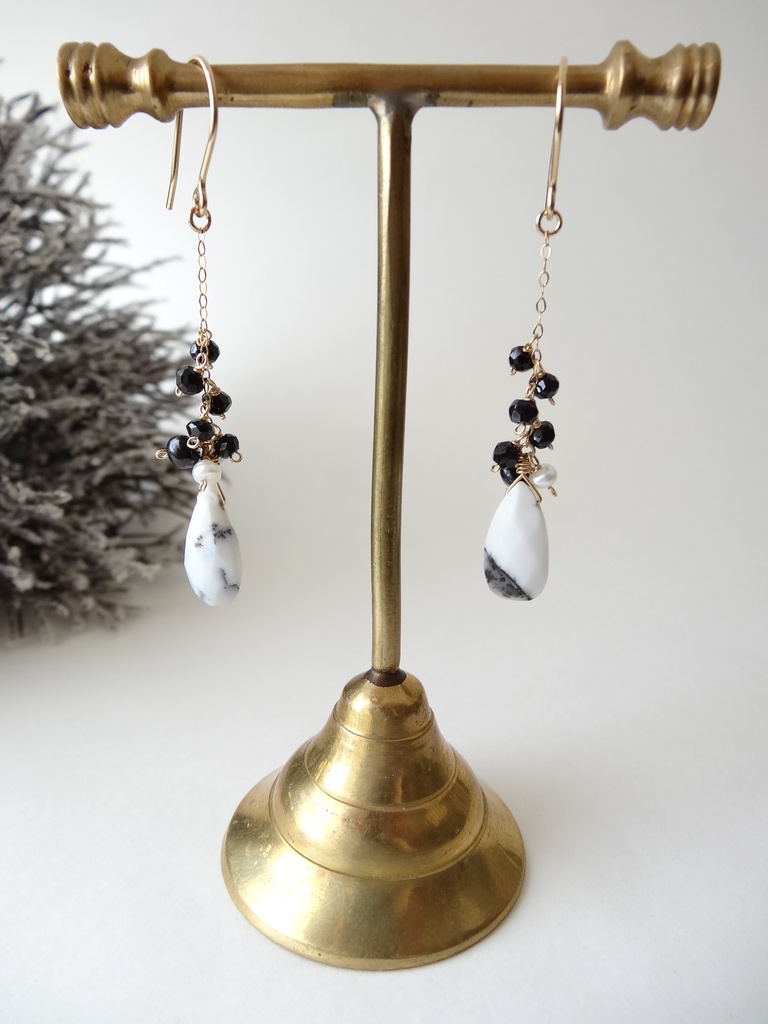 デンドライトオパールのピアス