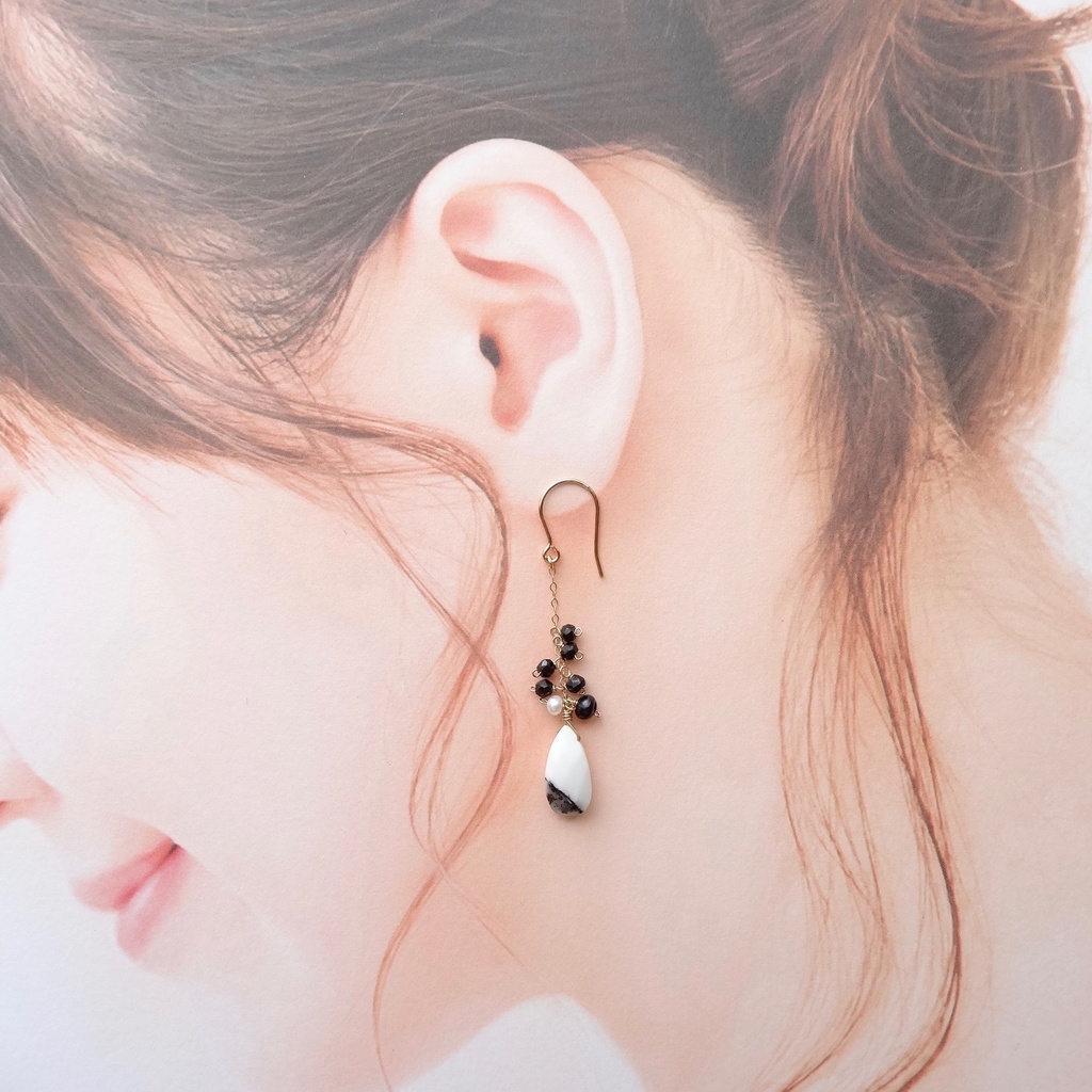 デンドライトオパールのピアス