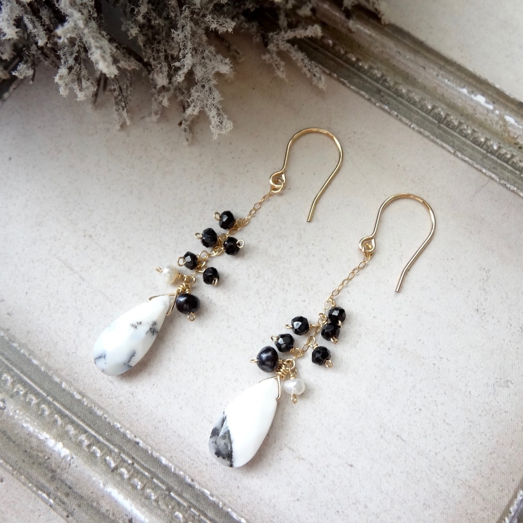 デンドライトオパールのピアス