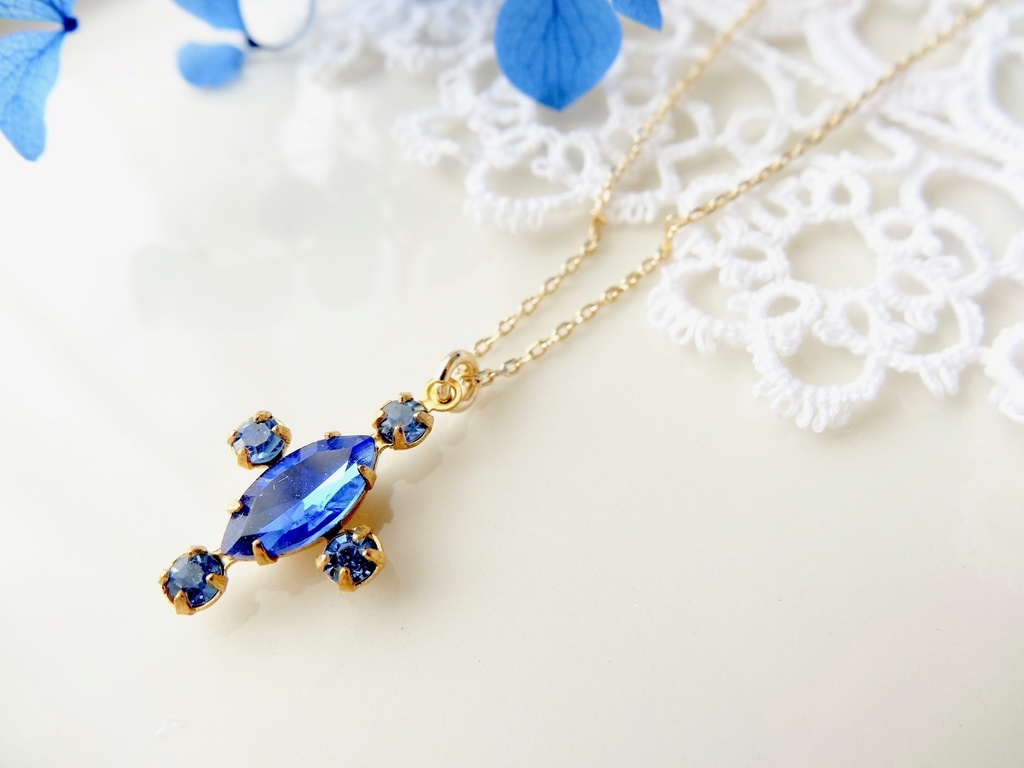 天文学者のネックレス 青