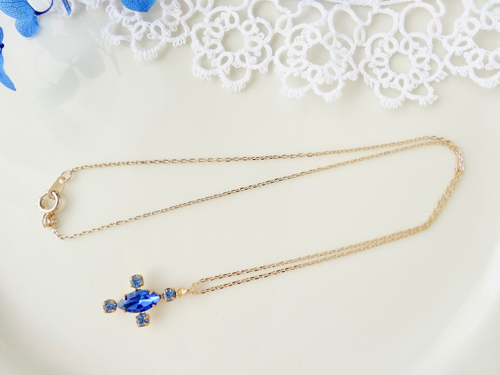 天文学者のネックレス 青