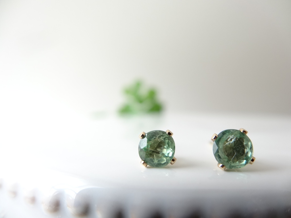グリーンカイヤナイト&K14gf 一粒ピアス