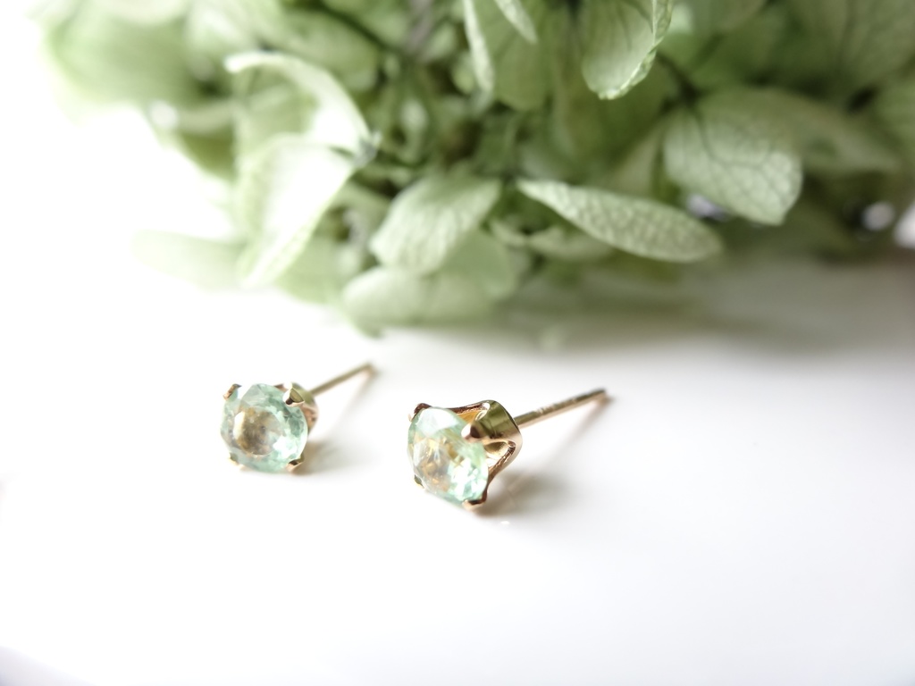 グリーンカイヤナイト&K14gf 一粒ピアス