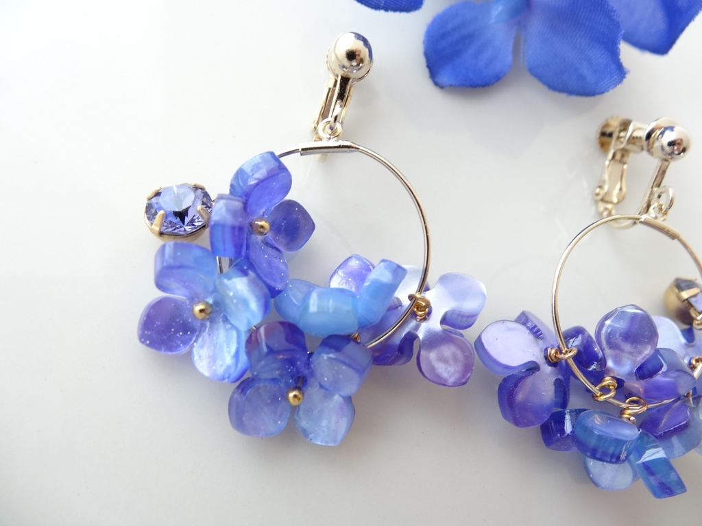 花ゆらイヤリングー青ー(ピアスOK)