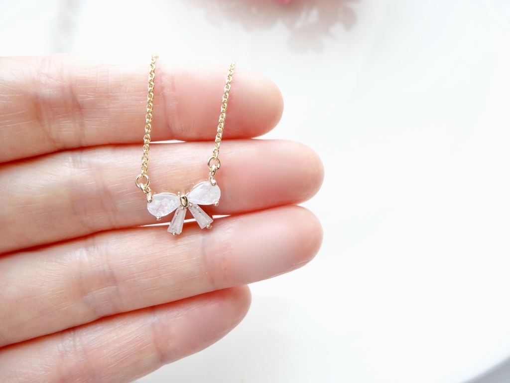 ホワイトリボン