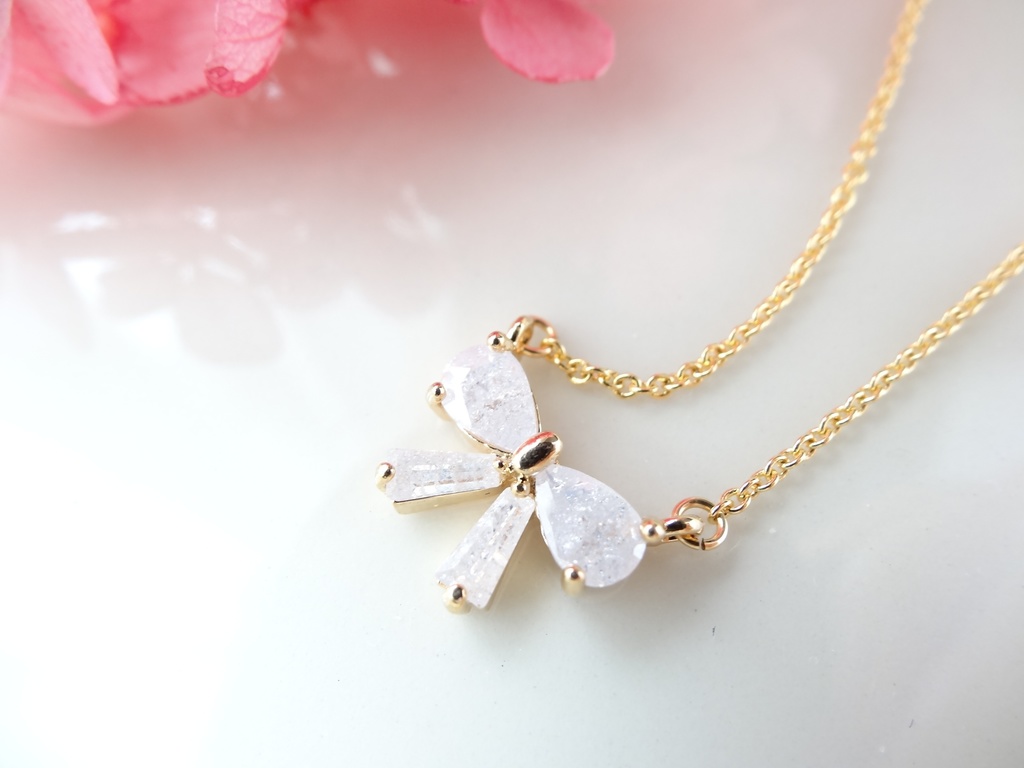 ホワイトリボン