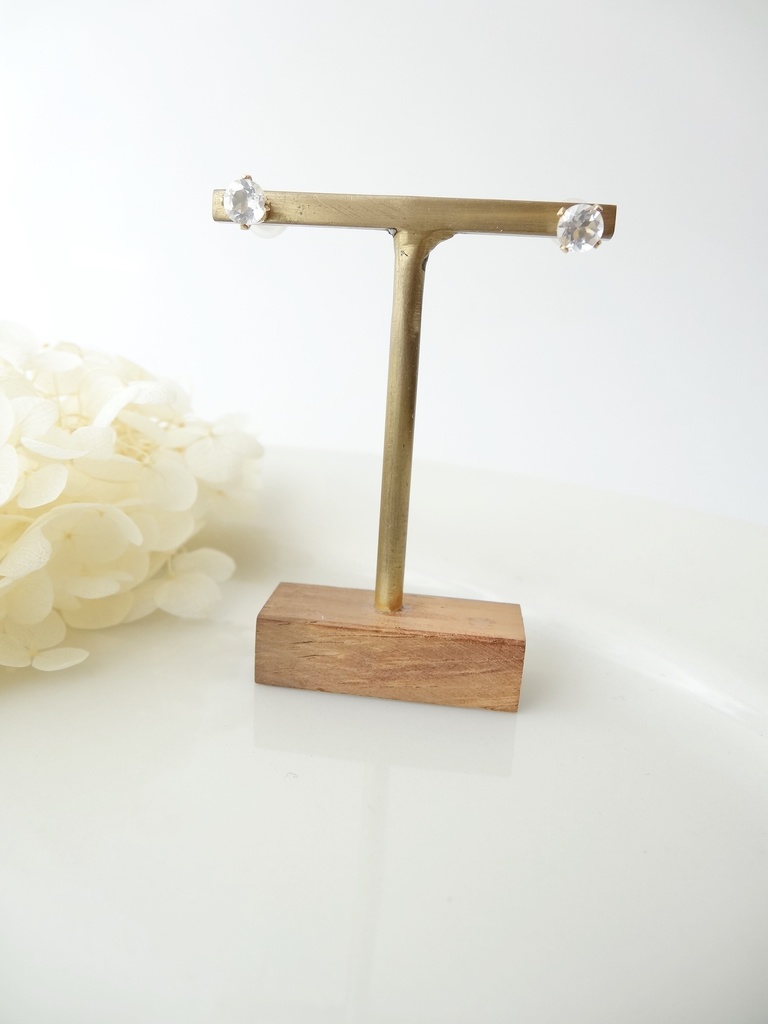 ミルキークォーツ&K14gf 一粒ピアス