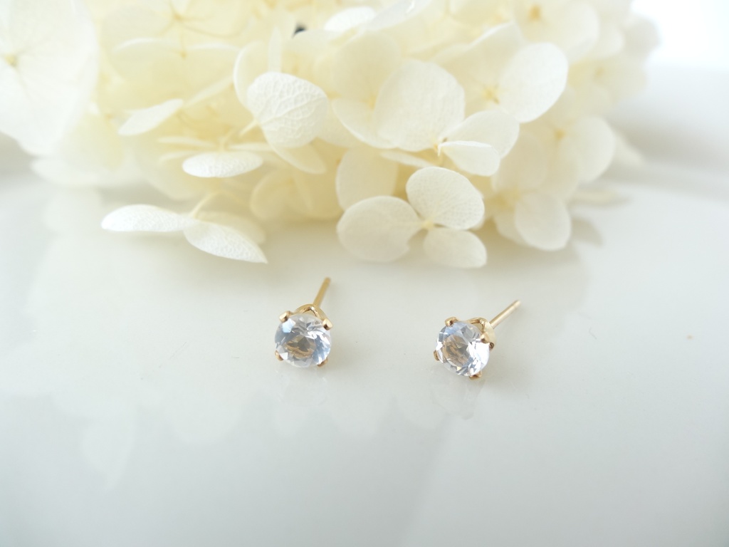 ミルキークォーツ&K14gf 一粒ピアス