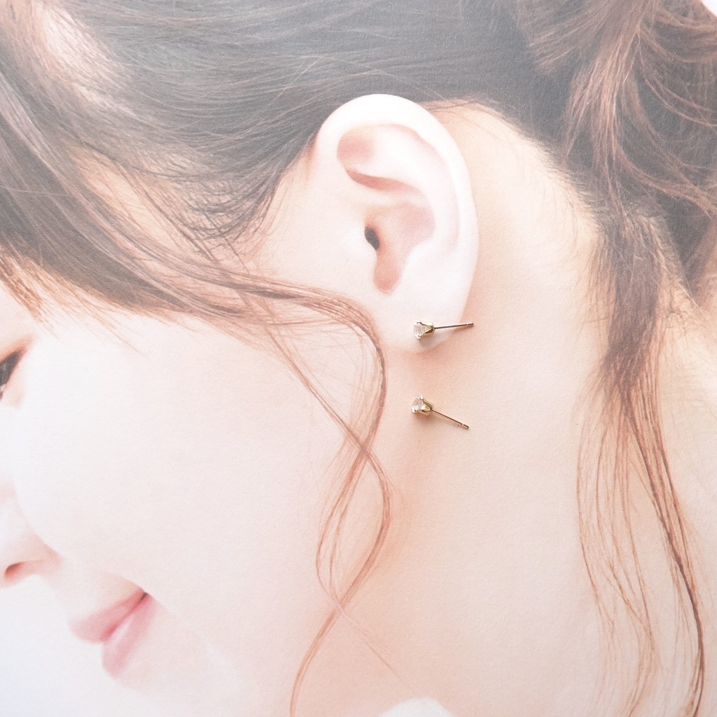 ミルキークォーツ&K14gf 一粒ピアス