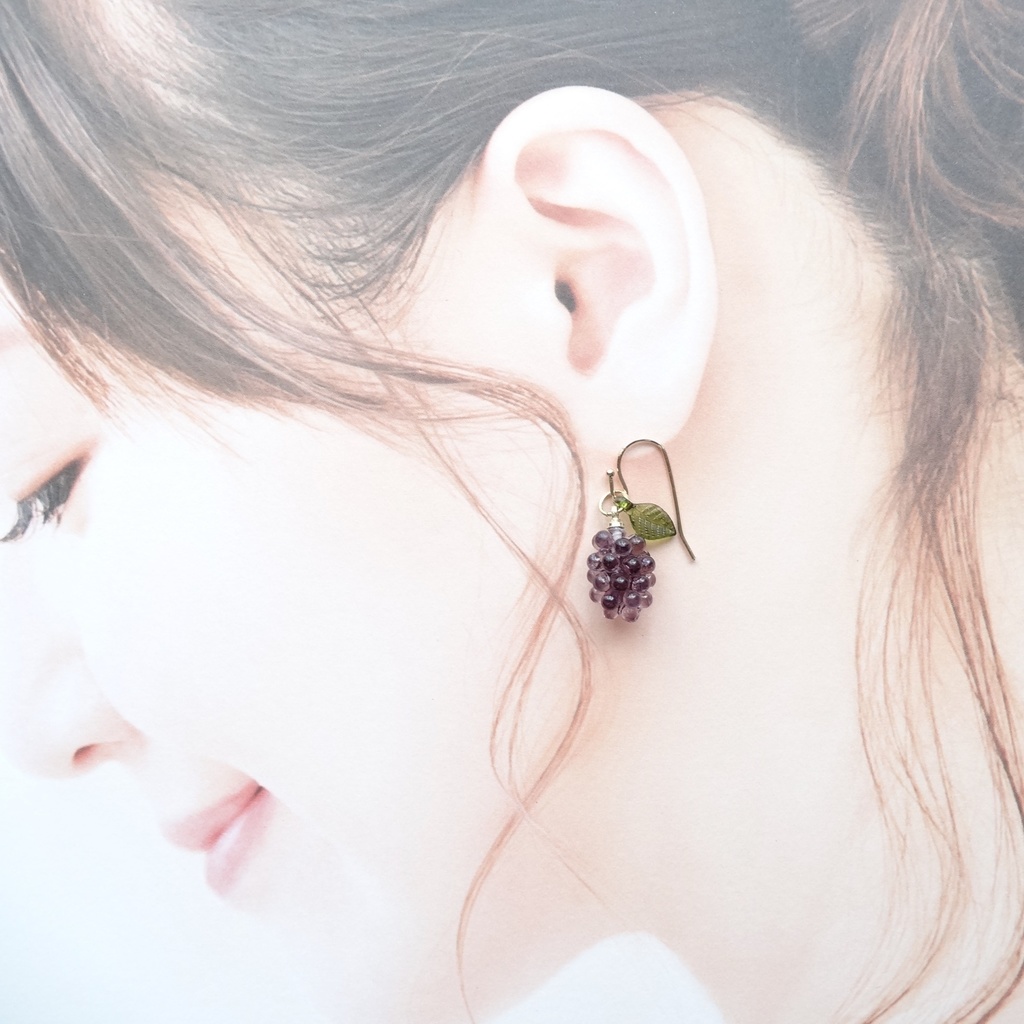 葡萄のピアス(イヤリングOK)