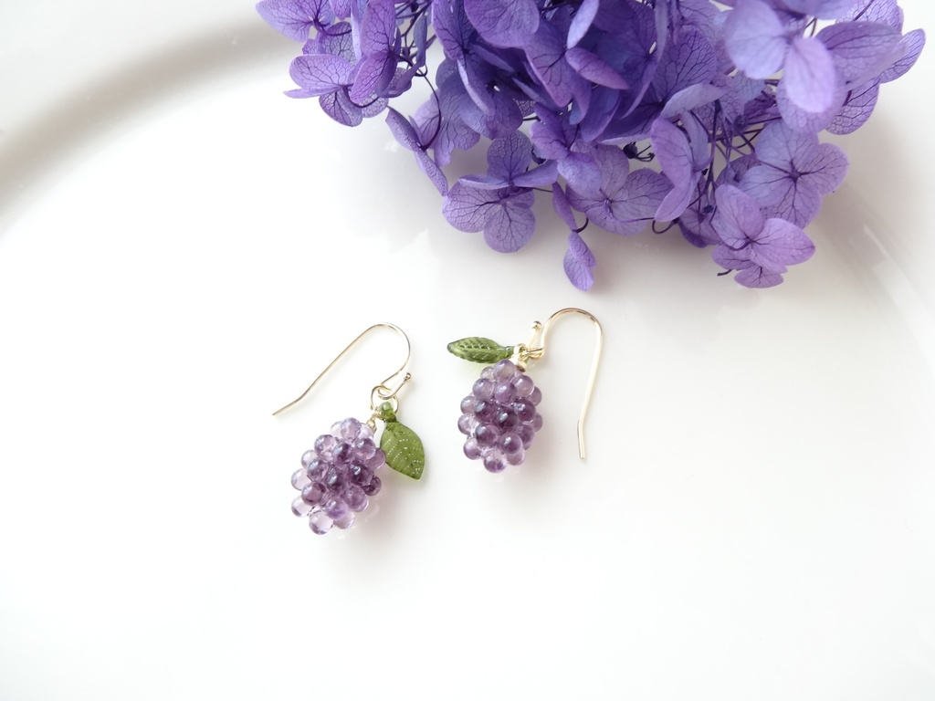 葡萄のピアス(イヤリングOK)