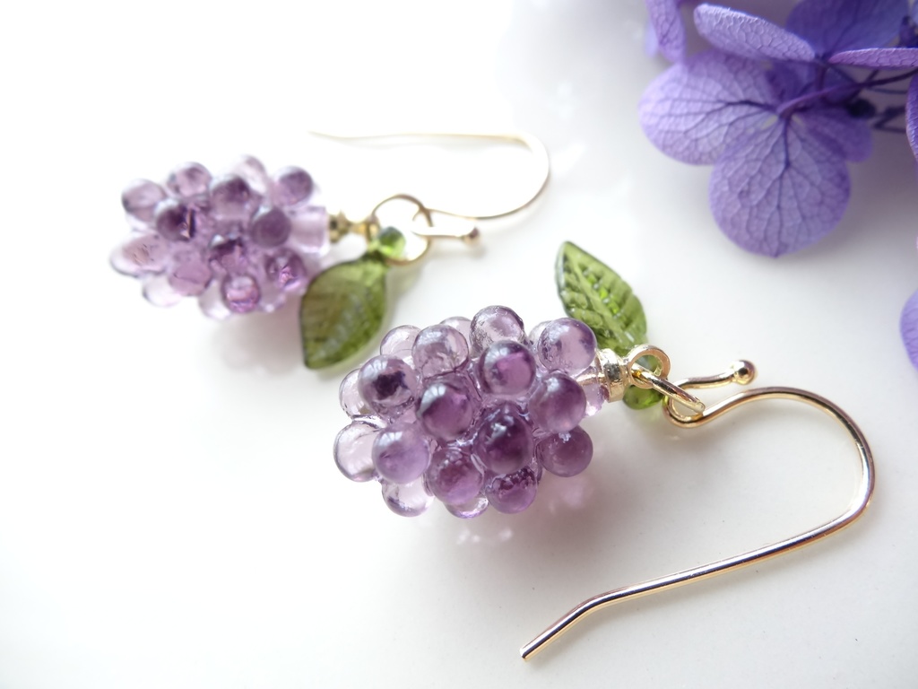 葡萄のピアス(イヤリングOK)