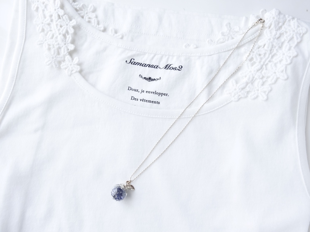 宵闇りんご・ガラスドームネックレス