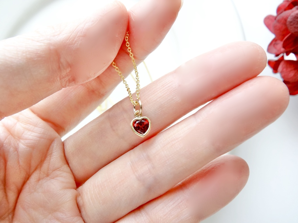 ガーネット&K18GP/silver925 ハートのプチネックレス