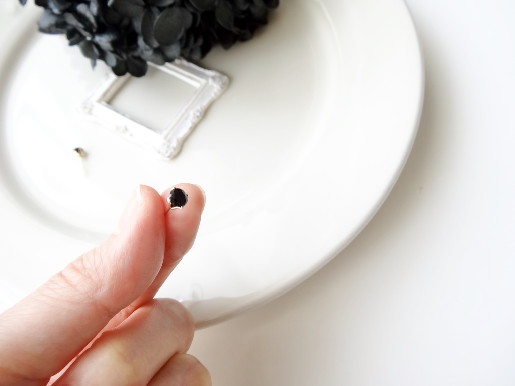 再販*ブラックスピネル&K14gf 一粒ピアス