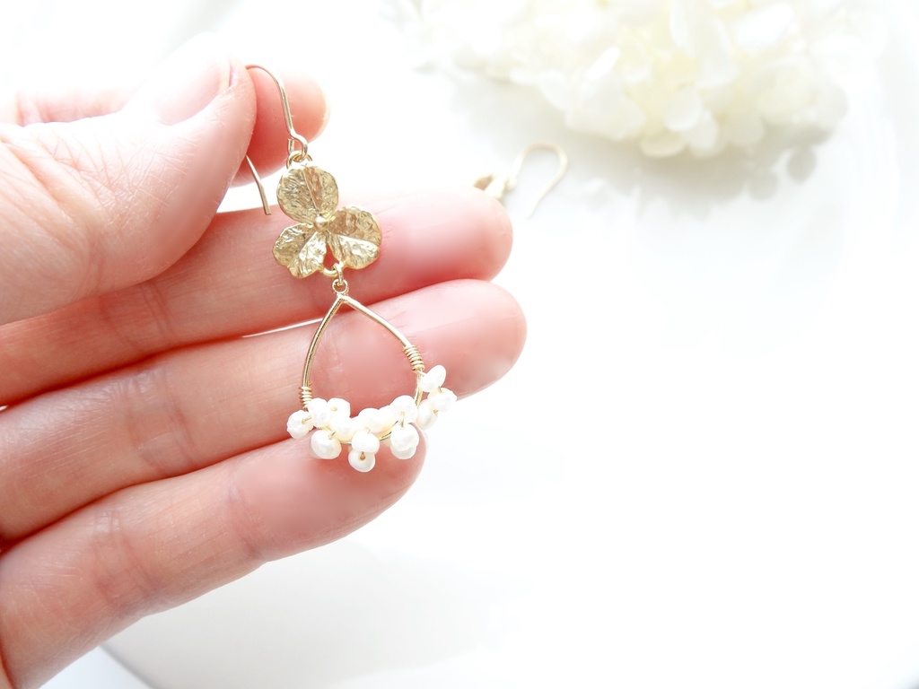 淡水パール&K14gf ー白詰草のフープ(イヤリングOK)