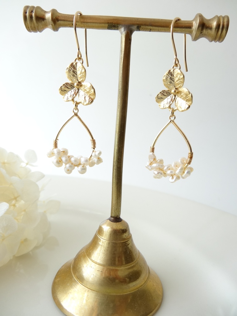 淡水パール&K14gf ー白詰草のフープ(イヤリングOK)