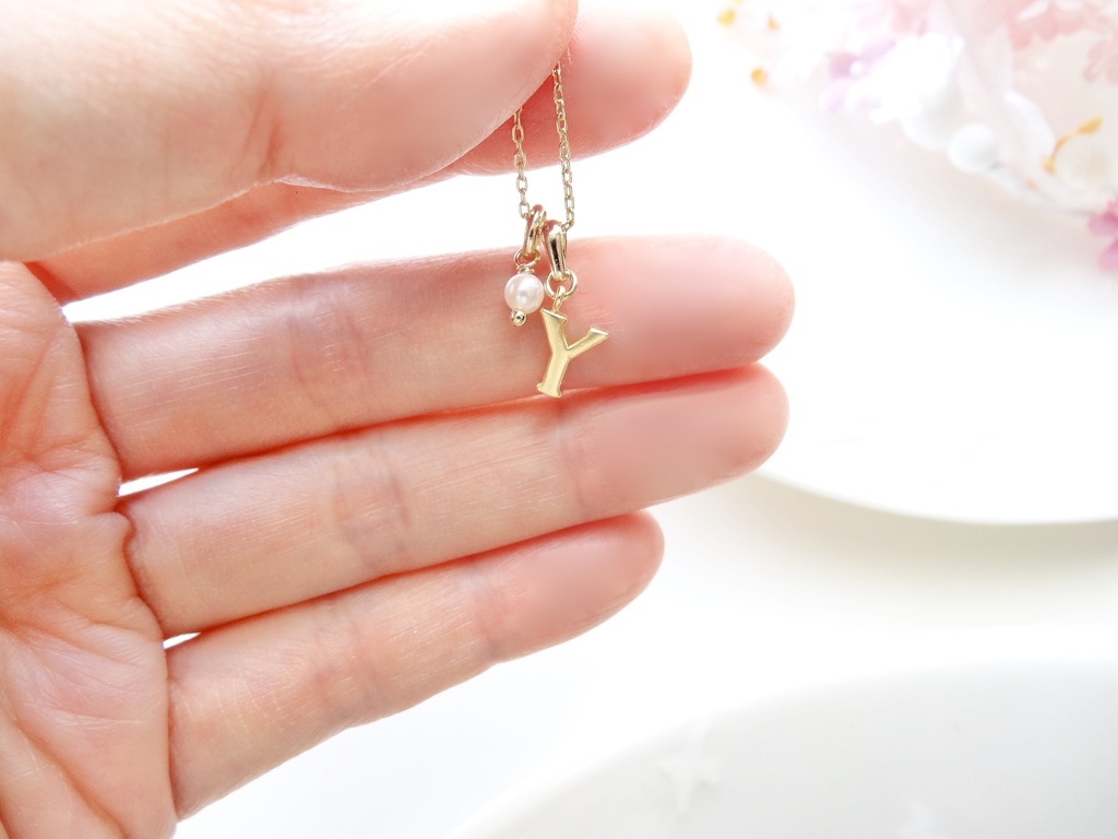 『Y』イニシャルプチネックレス