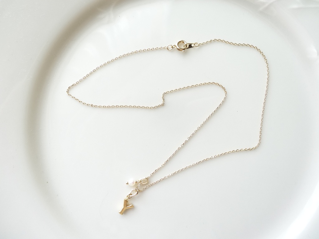 『Y』イニシャルプチネックレス