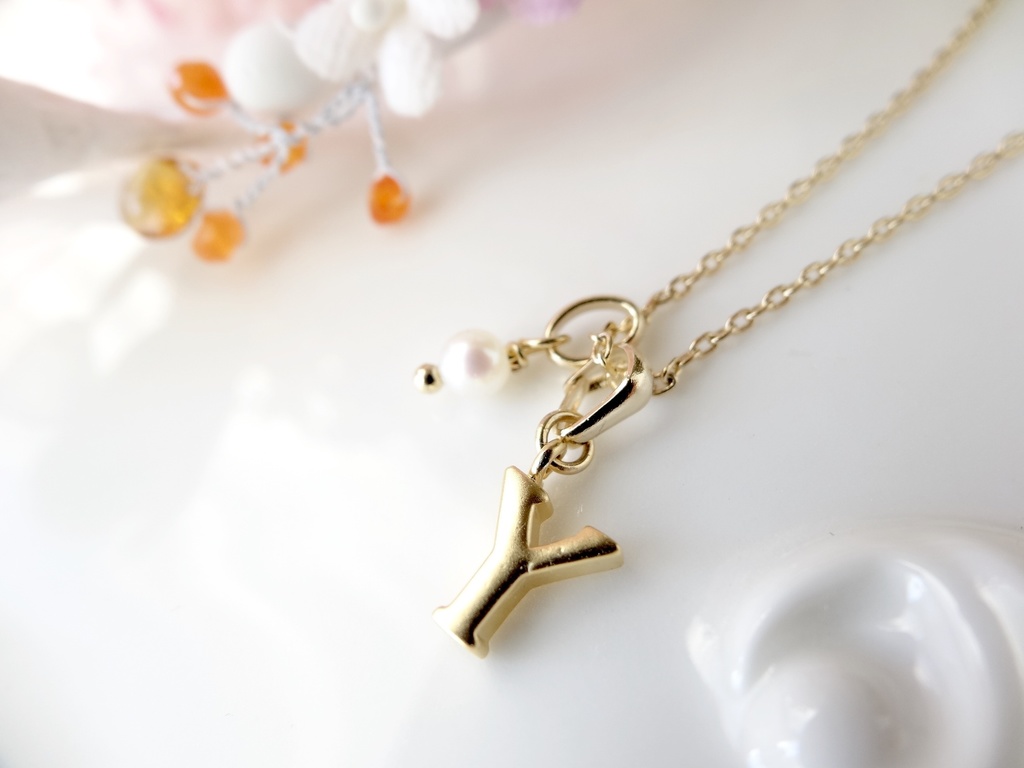 『Y』イニシャルプチネックレス
