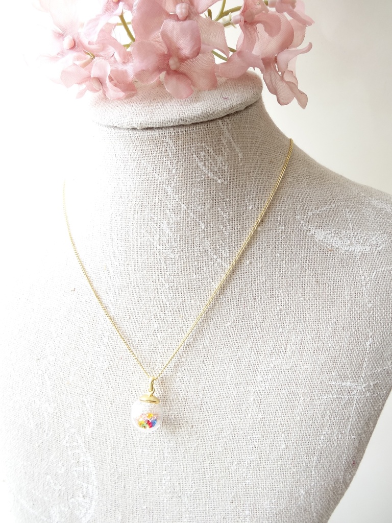 虹色ドロップネックレス
