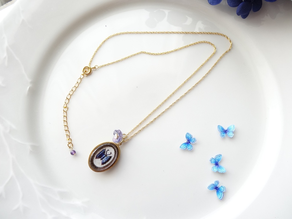 ヴィンテージ ・オーロラブルーパピヨン