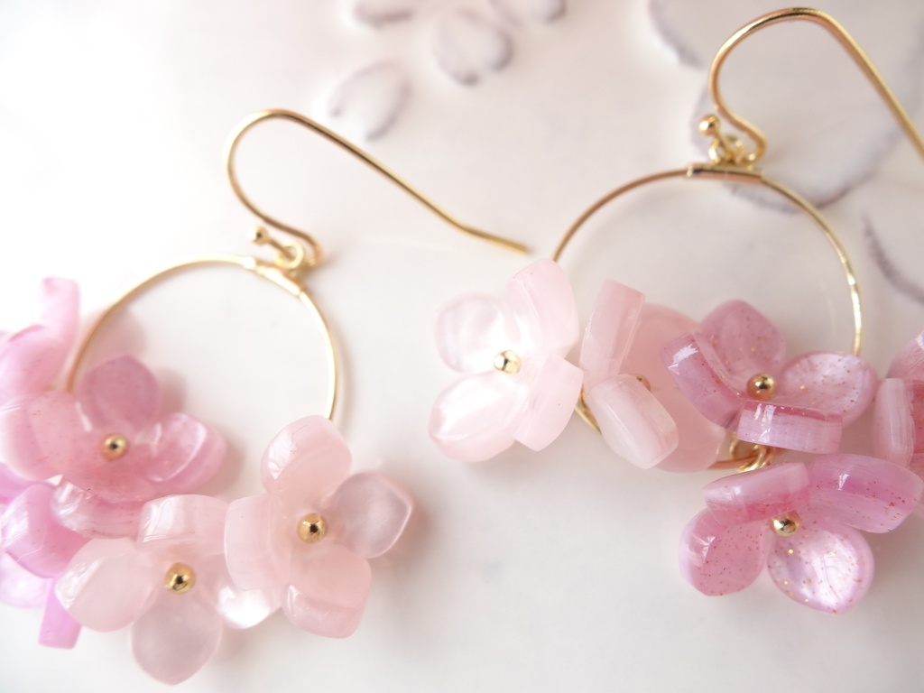 花ゆらピアス② ピンク(イヤリングOK)