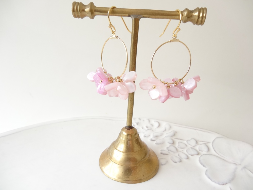 花ゆらピアス② ピンク(イヤリングOK)