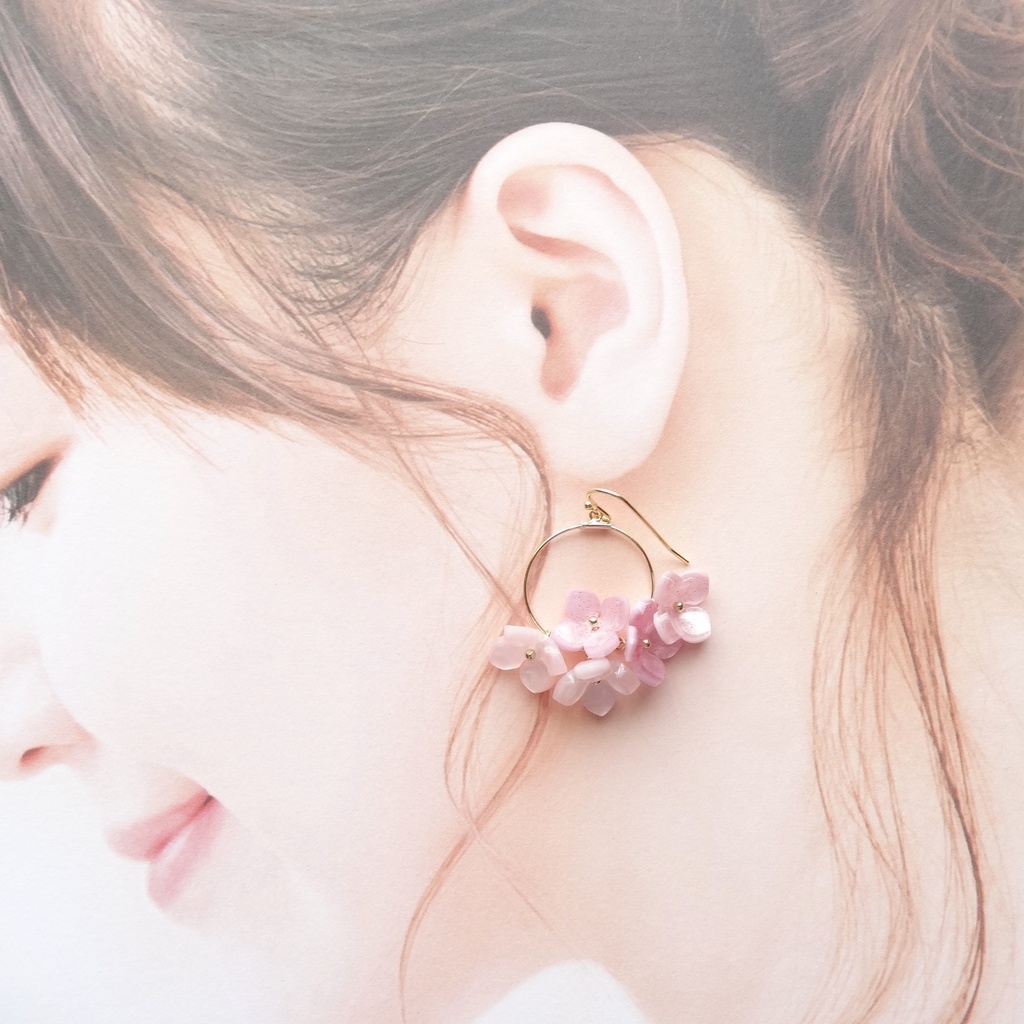 花ゆらピアス② ピンク(イヤリングOK)