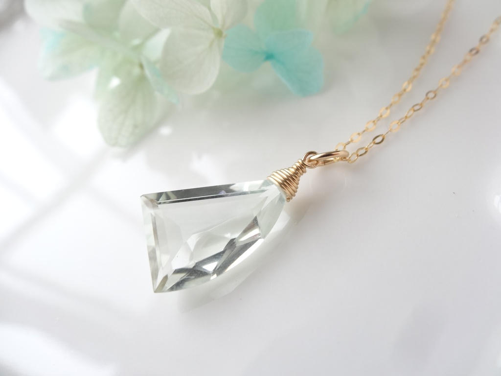 大粒グリーンアメジスト&K14gf・冬の森ネックレス③