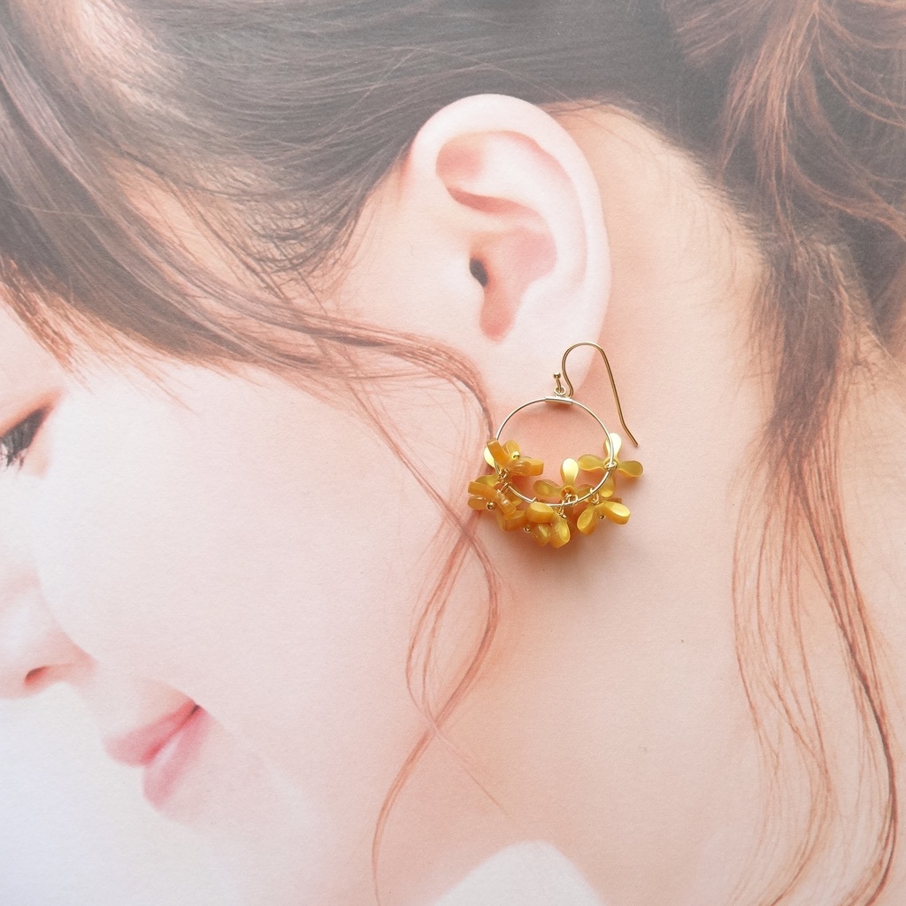 花ゆらピアスー金木犀オレンジー(イヤリングOK)