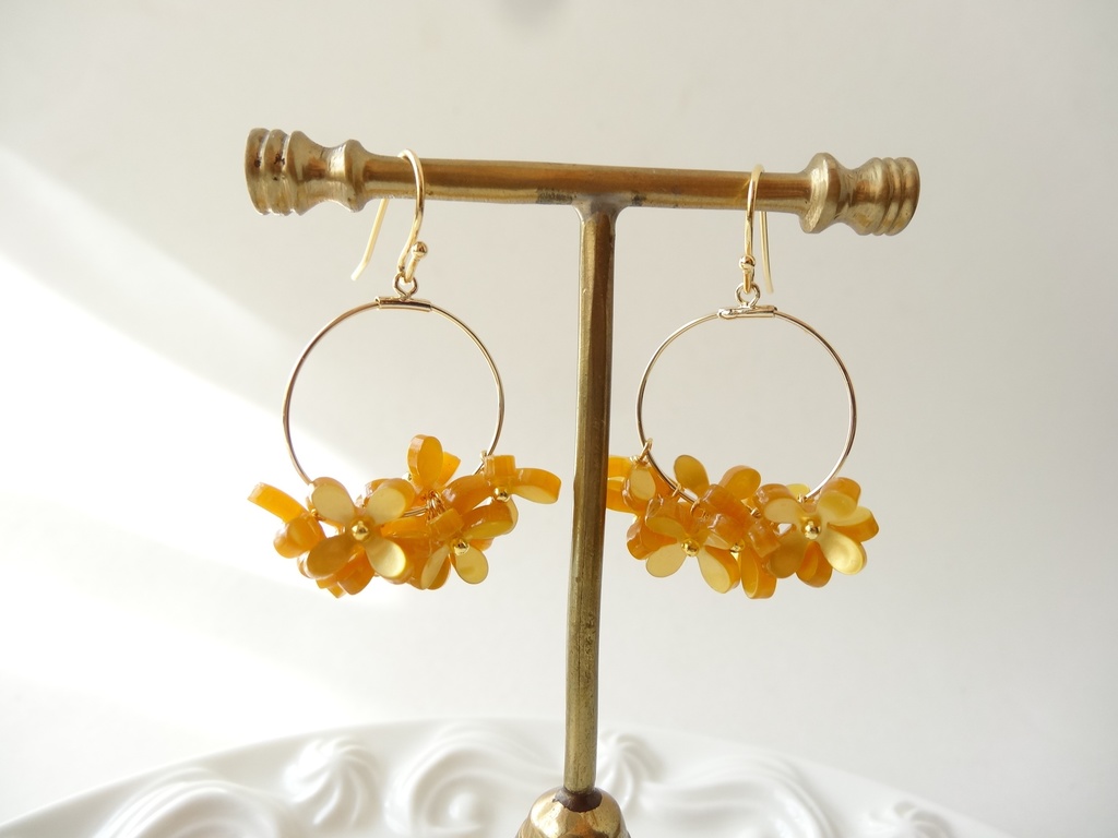 花ゆらピアスー金木犀オレンジー(イヤリングOK)