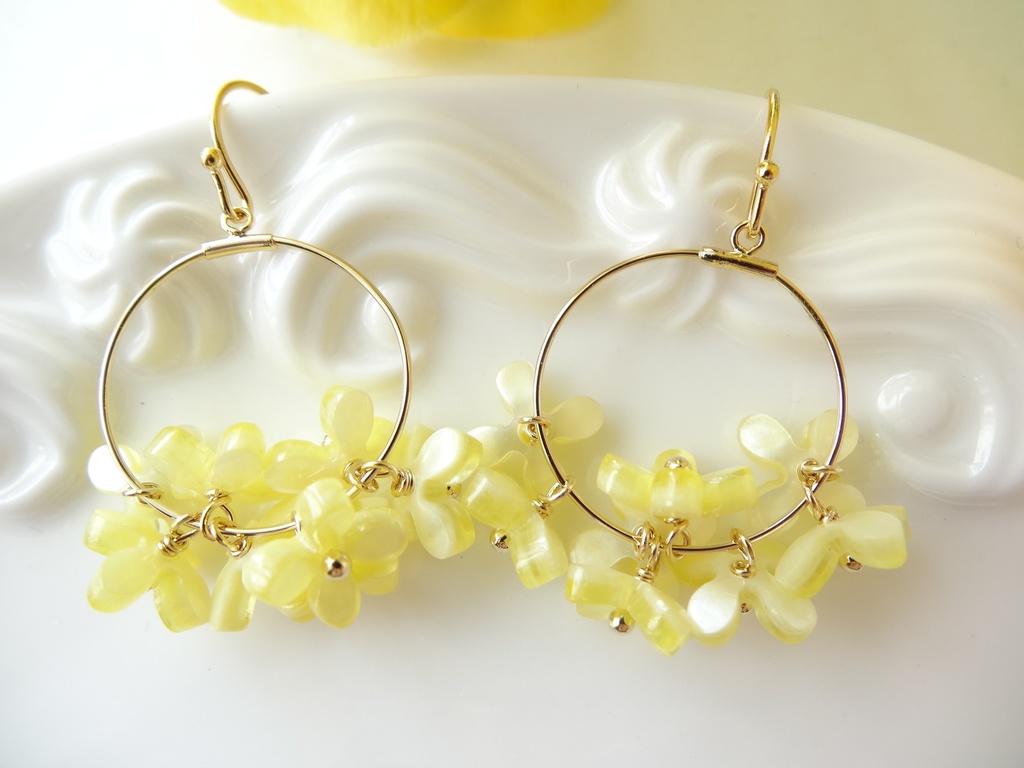 花ゆらピアスーレモン紫陽花ー(イヤリングOK)