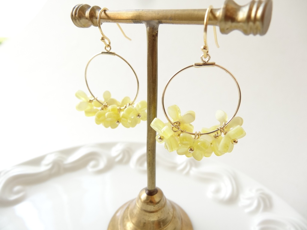 花ゆらピアスーレモン紫陽花ー(イヤリングOK)