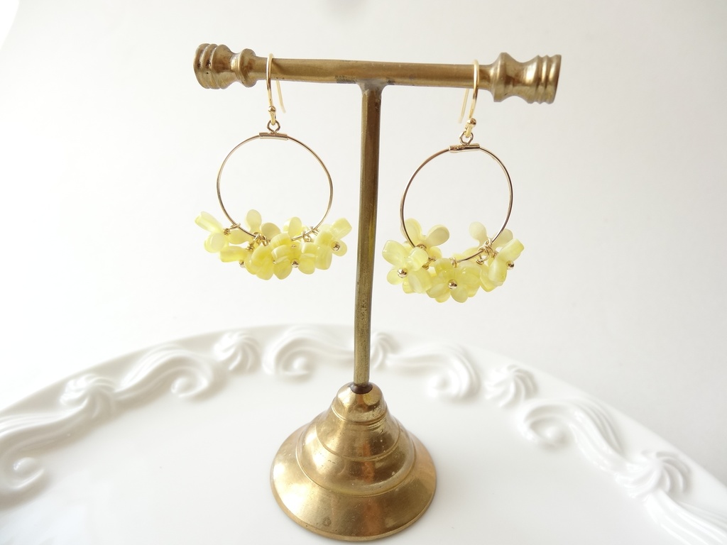 花ゆらピアスーレモン紫陽花ー(イヤリングOK)