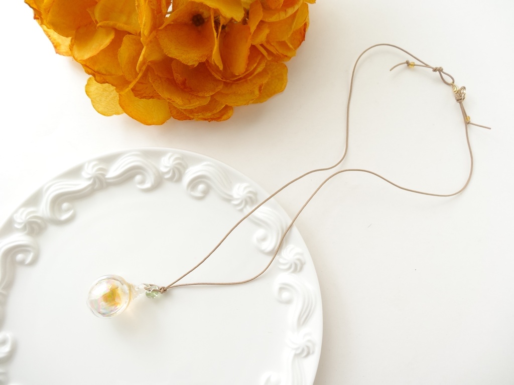 水入りガラス玉ネックレスー夏みかんー