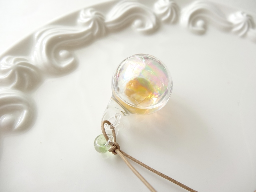 水入りガラス玉ネックレスー夏みかんー