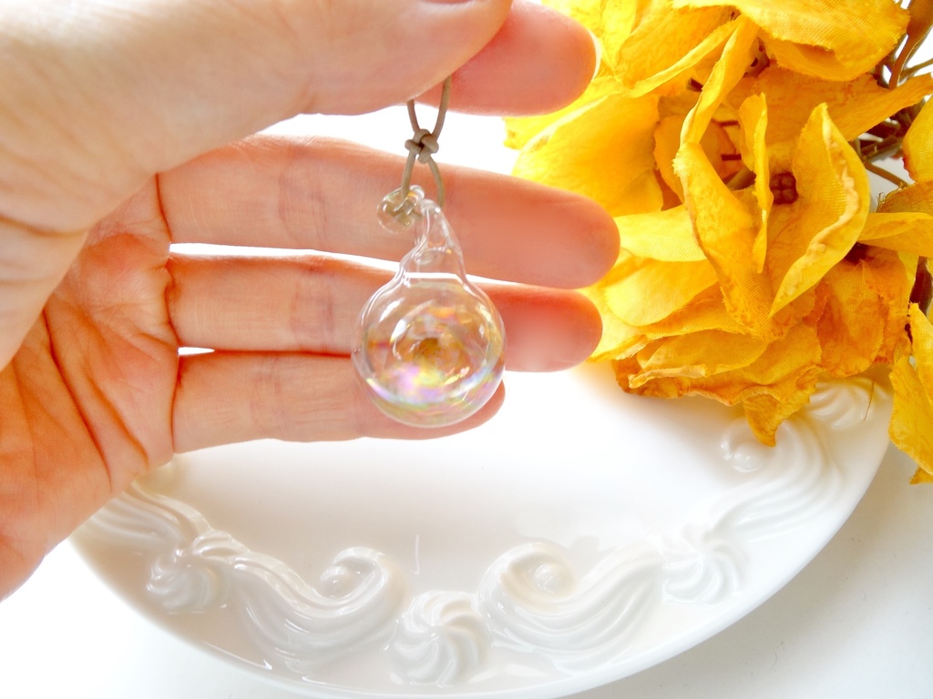 水入りガラス玉ネックレスー夏みかんー