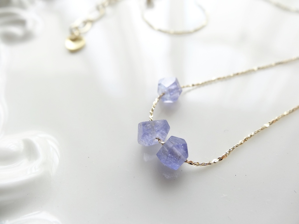 タンザナイトネックレス・ヒヤシンスシード